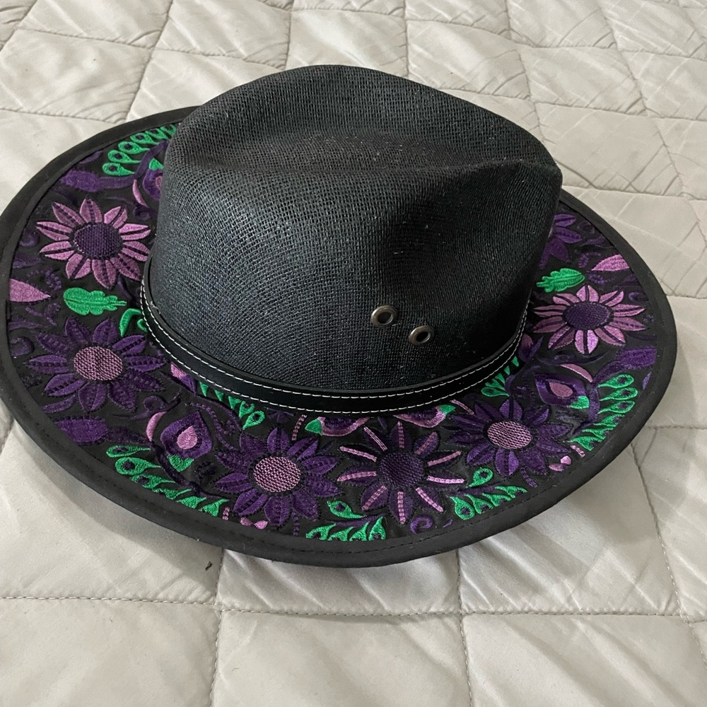 Embroidered Black and Purple Women's Hat